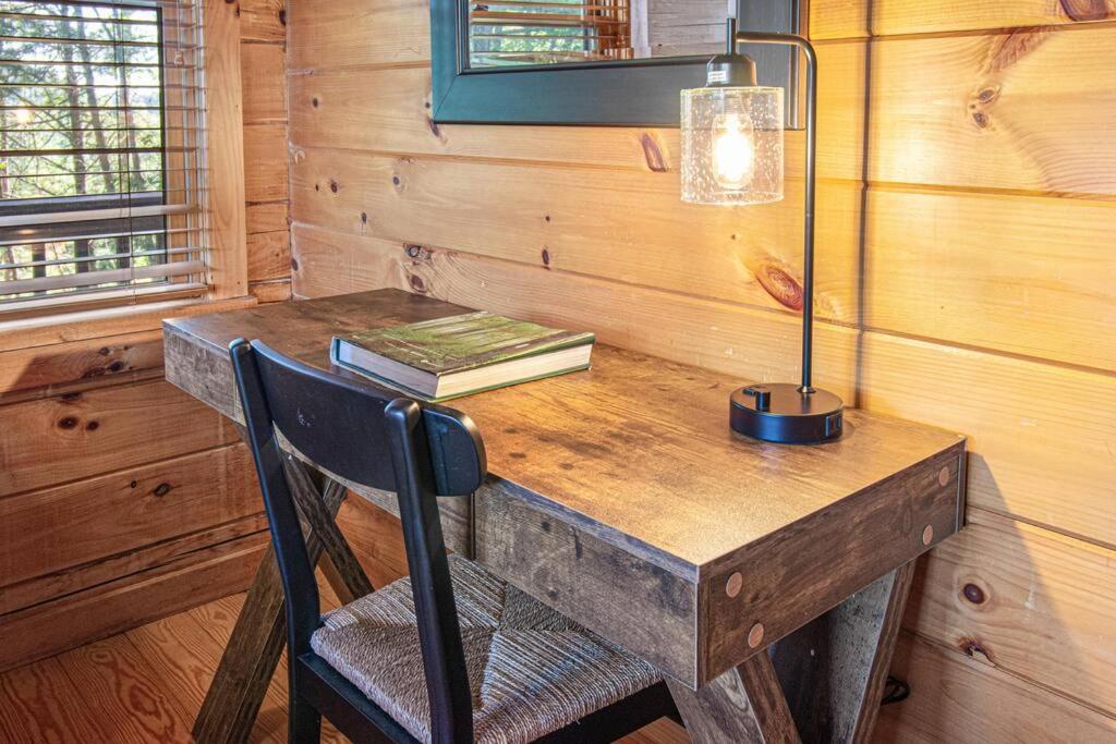 Cherry Log Summit Cabin By Bk Stays - Family Friendly - Playground - Game Room - Jacuzzi - Amazing Mountain Views المظهر الخارجي الصورة