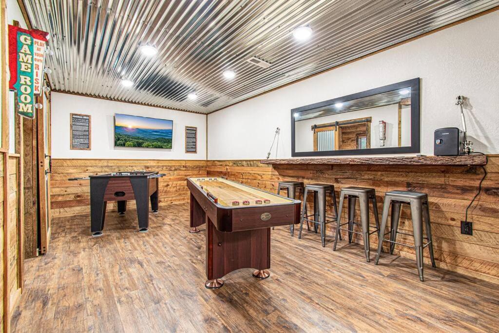 Cherry Log Summit Cabin By Bk Stays - Family Friendly - Playground - Game Room - Jacuzzi - Amazing Mountain Views المظهر الخارجي الصورة