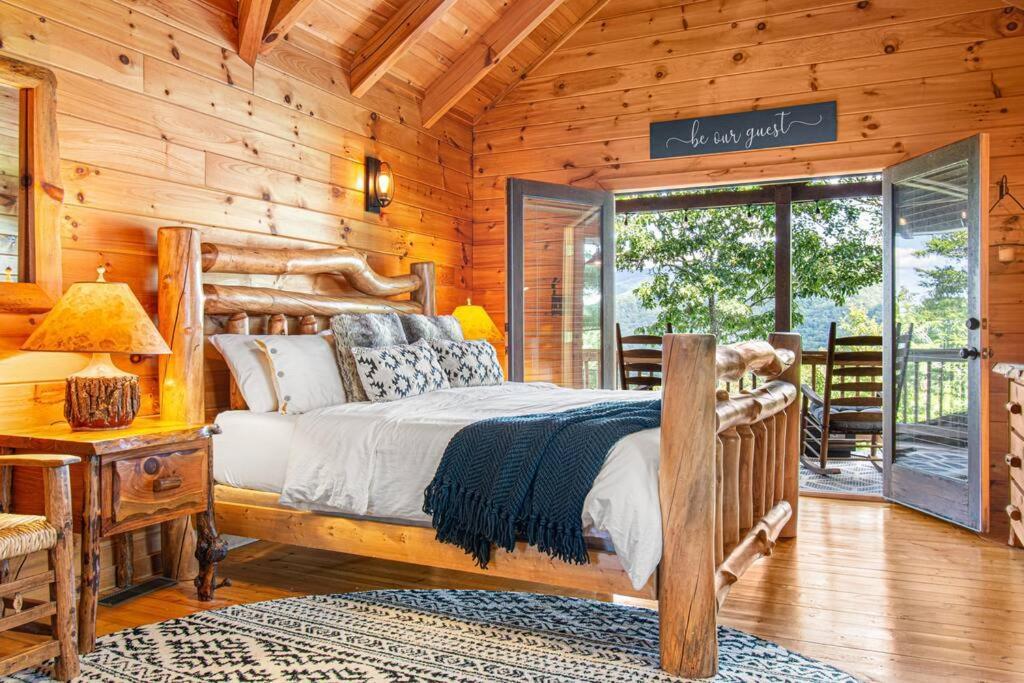 Cherry Log Summit Cabin By Bk Stays - Family Friendly - Playground - Game Room - Jacuzzi - Amazing Mountain Views المظهر الخارجي الصورة