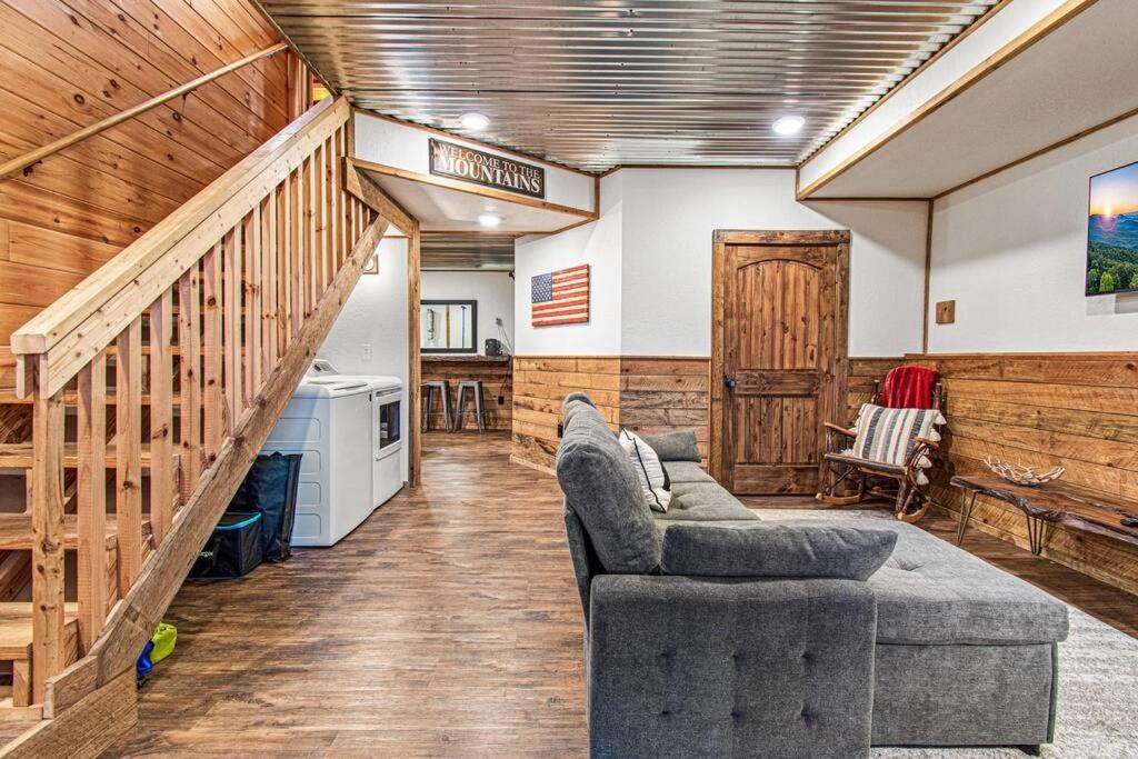 Cherry Log Summit Cabin By Bk Stays - Family Friendly - Playground - Game Room - Jacuzzi - Amazing Mountain Views المظهر الخارجي الصورة